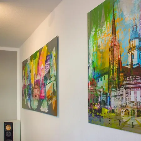 3 Raum Businessapartment In Der Kulturhauptstadt 2025 #kaffeevollautomat #65 Zoll Tv Mit Surround Soundanlage Apartment *