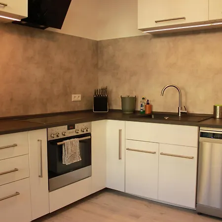 3 Raum Businessapartment In Der Kulturhauptstadt 2025 #kaffeevollautomat #65 Zoll Tv Mit Surround Soundanlage 아파트 켐니츠