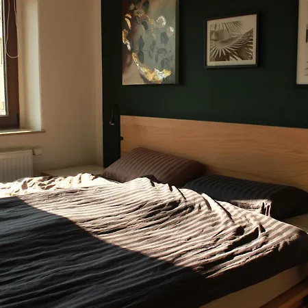 아파트 3 Raum Businessapartment In Der Kulturhauptstadt 2025 #kaffeevollautomat #65 Zoll Tv Mit Surround Soundanlage 켐니츠