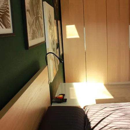 3 Raum Businessapartment In Der Kulturhauptstadt 2025 #kaffeevollautomat #65 Zoll Tv Mit Surround Soundanlage * 켐니츠