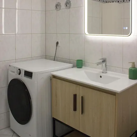 Apartment 3 Raum Businessapartment In Der Kulturhauptstadt 2025 #kaffeevollautomat #65 Zoll Tv Mit Surround Soundanlage