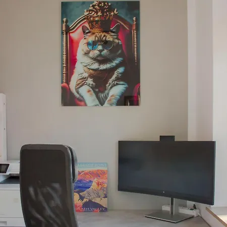 3 Raum Businessapartment In Der Kulturhauptstadt 2025 #kaffeevollautomat #65 Zoll Tv Mit Surround Soundanlage 켐니츠