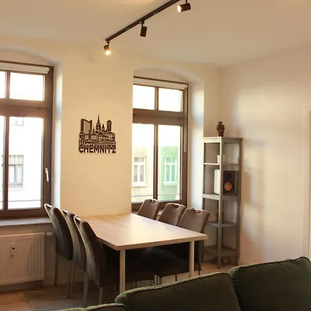 3 Raum Businessapartment In Der Kulturhauptstadt 2025 #kaffeevollautomat #65 Zoll Tv Mit Surround Soundanlage Apartment